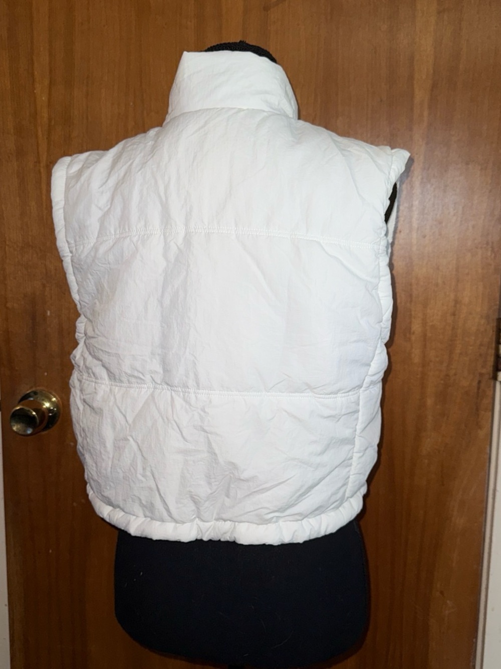 White vest - Picture 3 of 3